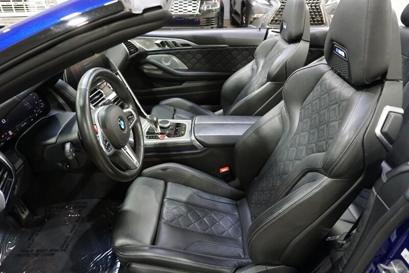 BMW M8 Vehicle Full-screen Gallery Image 25