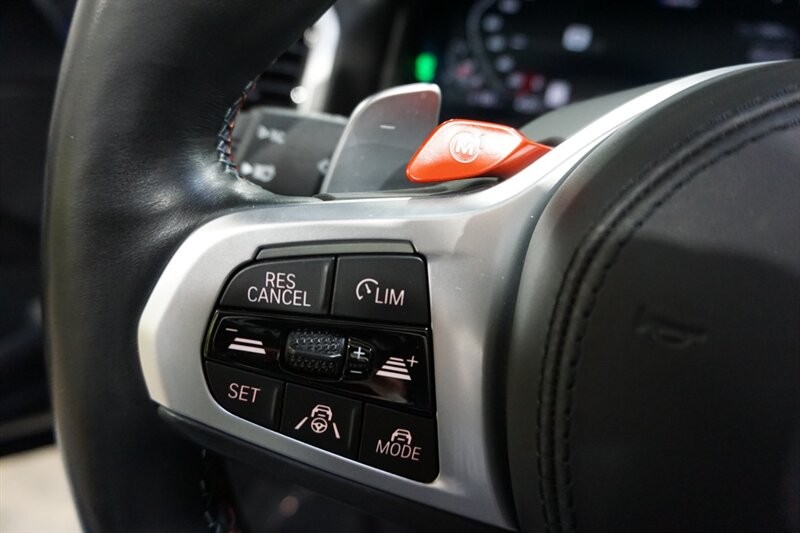 BMW M8 Vehicle Full-screen Gallery Image 46