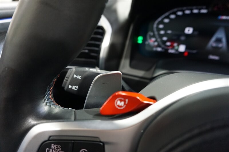 BMW M8 Vehicle Full-screen Gallery Image 49