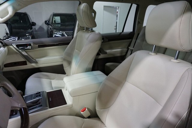 2019 Lexus GX PREMIUM photo 21