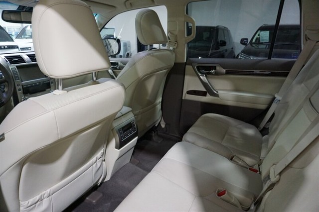 2019 Lexus GX PREMIUM photo 23