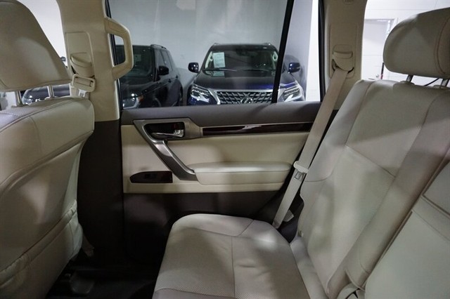 2019 Lexus GX PREMIUM photo 24