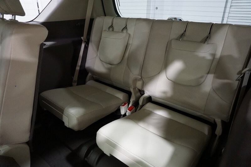 Lexus GX 460 460 Vehicle Full-screen Gallery Image 29