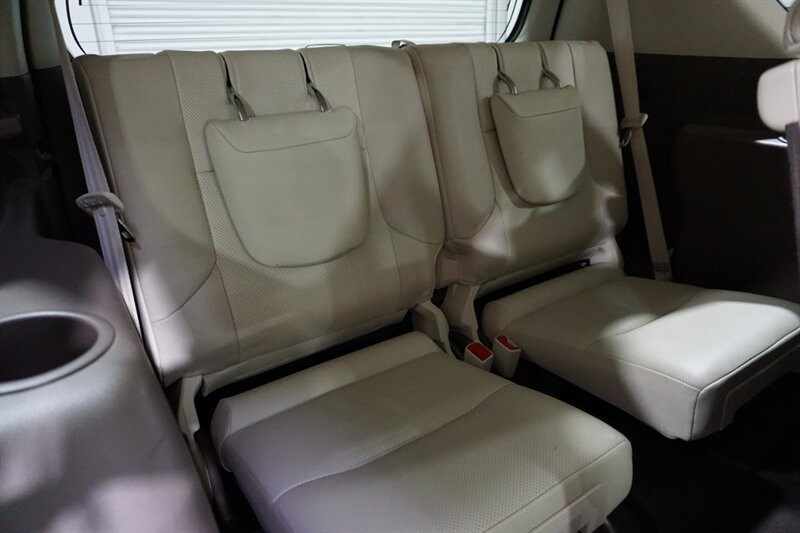 Lexus GX 460 460 Vehicle Full-screen Gallery Image 35