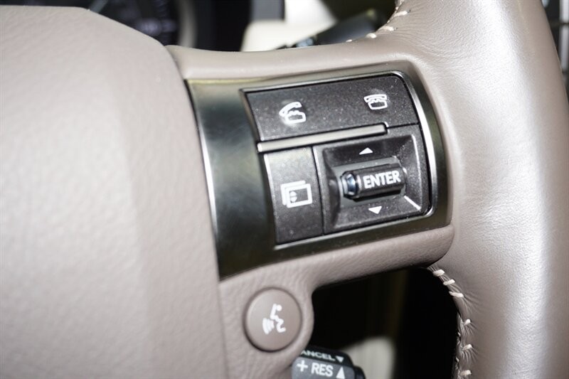 Lexus GX 460 460 Vehicle Full-screen Gallery Image 45