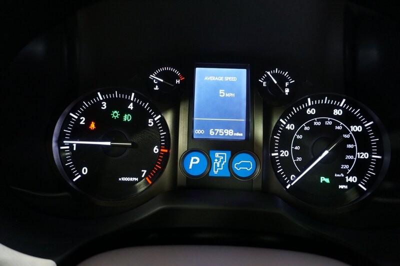 Lexus GX 460 460 Vehicle Full-screen Gallery Image 47