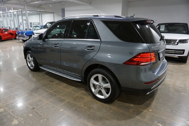 Mercedes-Benz GLE GLE 350 Vehicle Full-screen Gallery Image 06