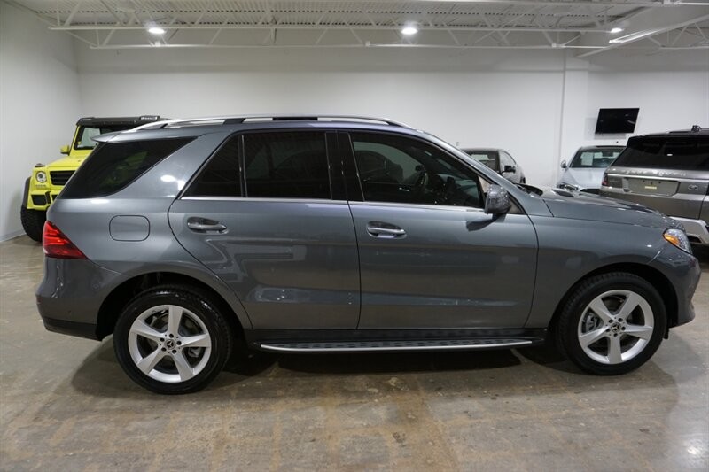 Mercedes-Benz GLE GLE 350 Vehicle Full-screen Gallery Image 11