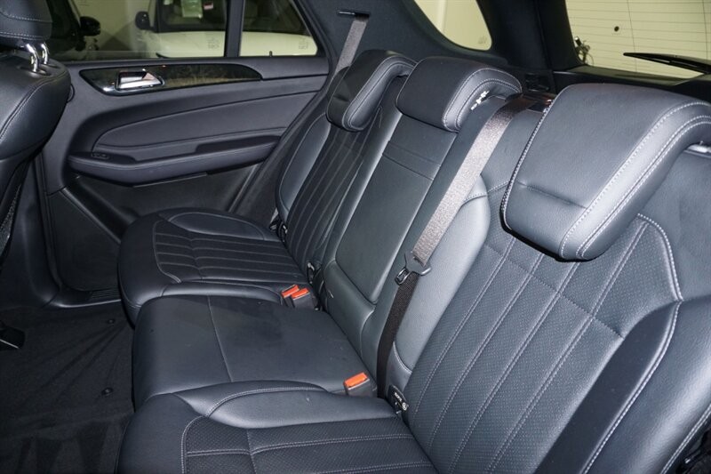 Mercedes-Benz GLE GLE 350 Vehicle Full-screen Gallery Image 27