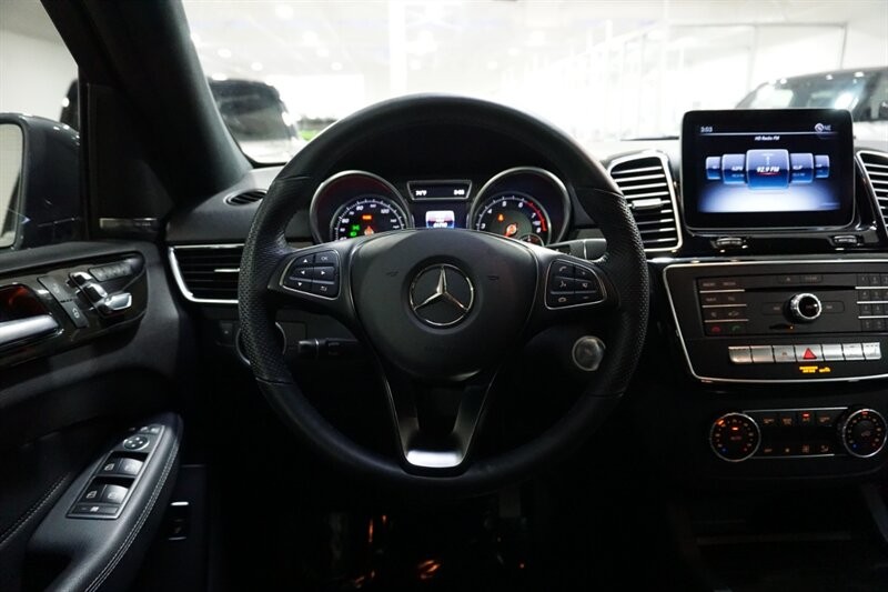 Mercedes-Benz GLE GLE 350 Vehicle Full-screen Gallery Image 39