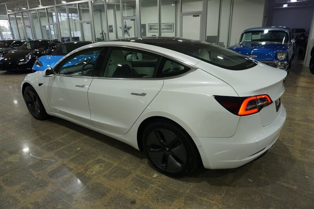 2019 Tesla Model 3 Base photo 5