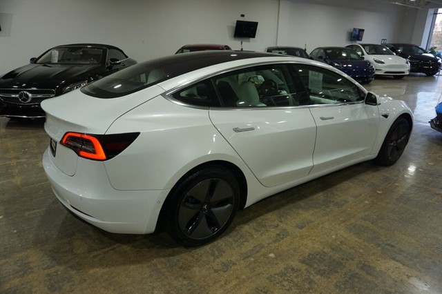 2019 Tesla Model 3 Base photo 9