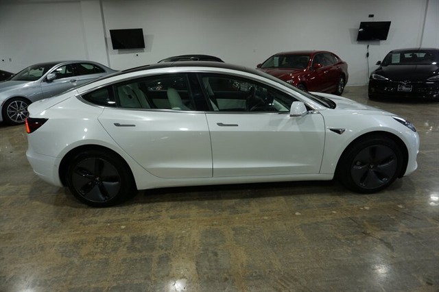 2019 Tesla Model 3 Base photo 10