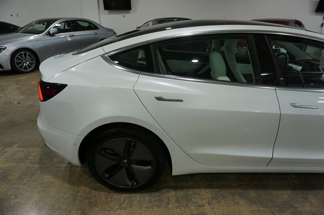 2019 Tesla Model 3 Base photo 11