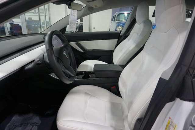 2019 Tesla Model 3 Base photo 19