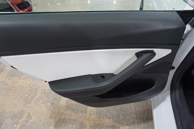 2019 Tesla Model 3 Base photo 21