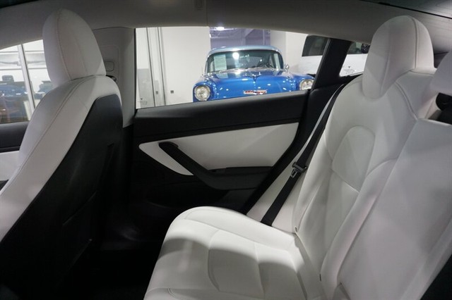 2019 Tesla Model 3 Base photo 23