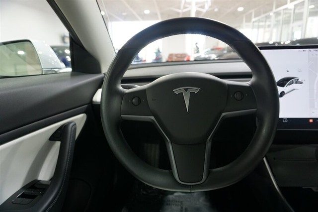 2019 Tesla Model 3 Base photo 36