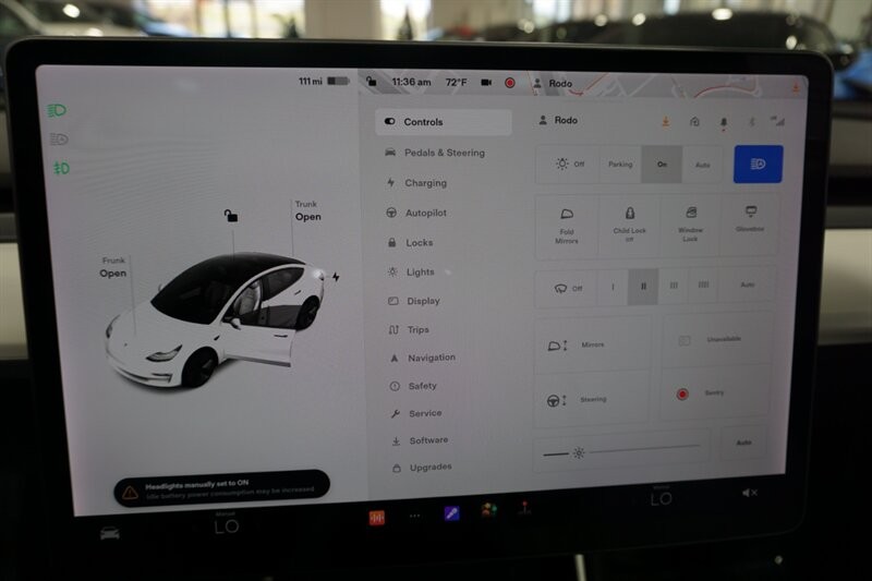 Tesla Model 3 Vehicle Full-screen Gallery Image 41