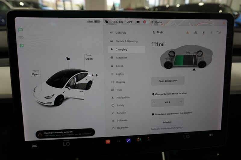 Tesla Model 3 Vehicle Full-screen Gallery Image 43