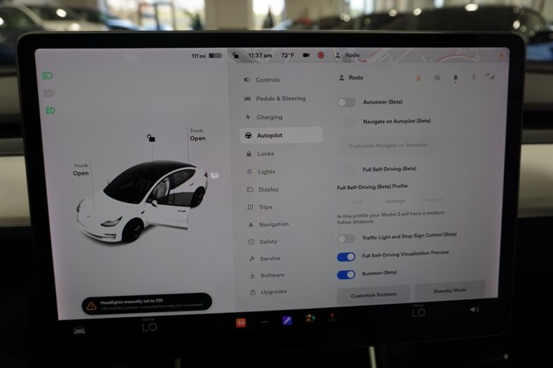Tesla Model 3 Vehicle Full-screen Gallery Image 44