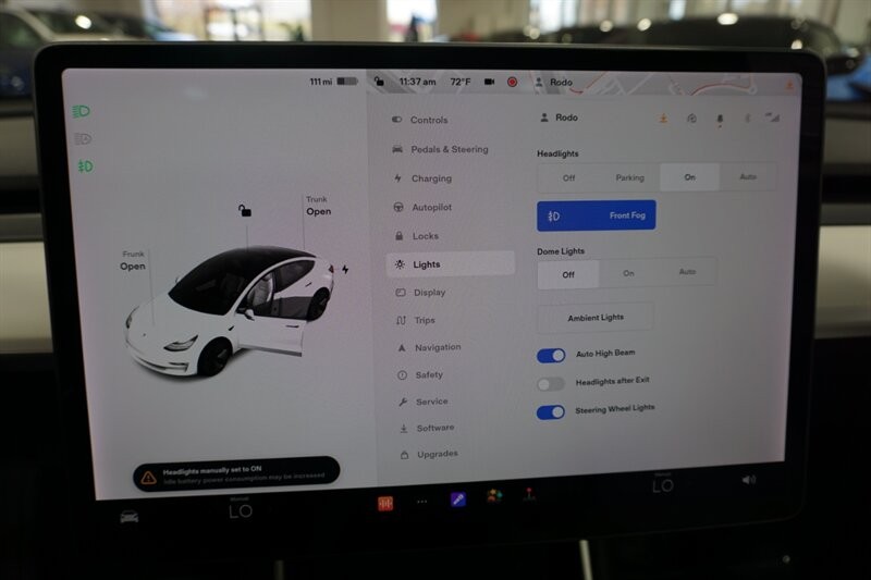 Tesla Model 3 Vehicle Full-screen Gallery Image 45