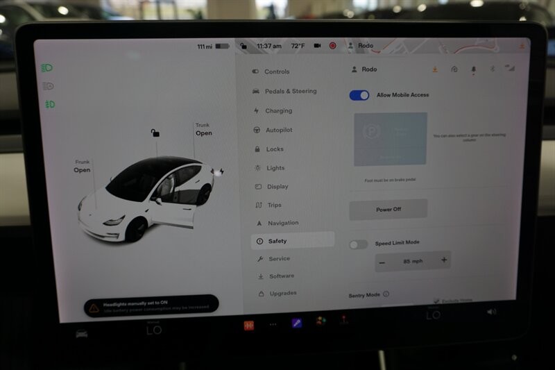 Tesla Model 3 Vehicle Full-screen Gallery Image 47