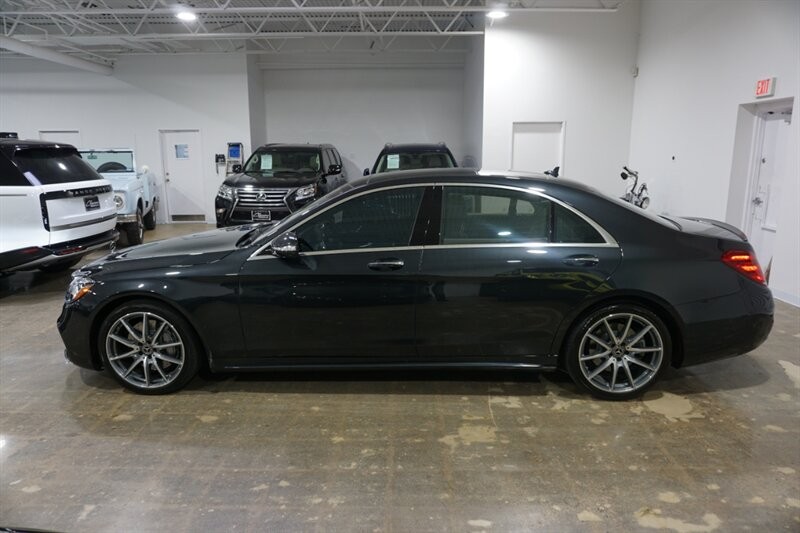 Mercedes-Benz S 560 4MATIC Vehicle Full-screen Gallery Image 05