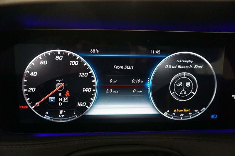 Mercedes-Benz S 560 4MATIC Vehicle Full-screen Gallery Image 48