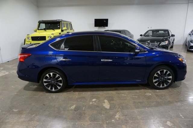 2019 Nissan Sentra SR photo 10