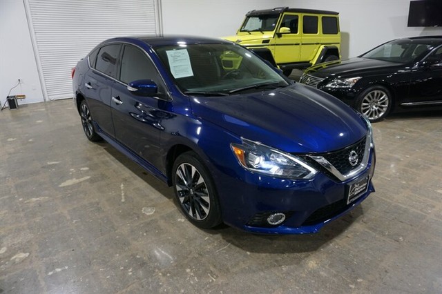 2019 Nissan Sentra SR photo 14