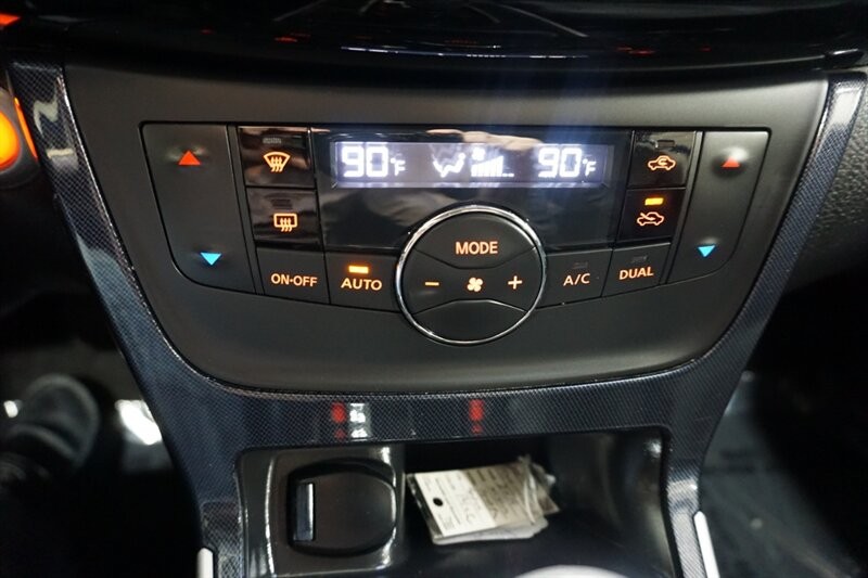 Nissan Sentra SR Vehicle Full-screen Gallery Image 50