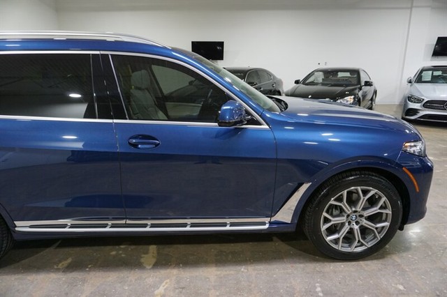 2020 BMW X7 40i photo 12