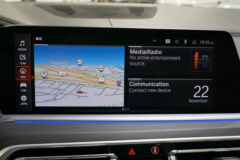 BMW X7 Vehicle Full-screen Gallery Image 49