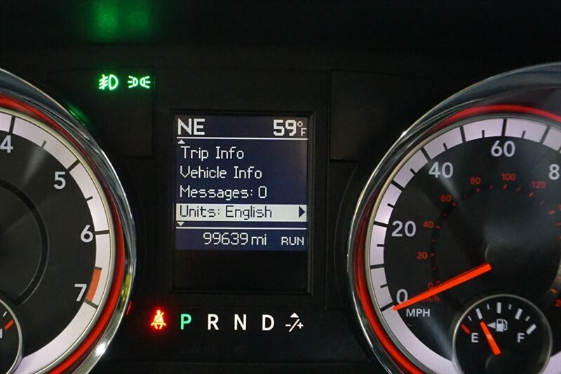 Dodge Grand Caravan Vehicle Full-screen Gallery Image 43