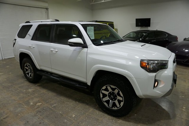 2017 Toyota 4Runner Off-Road Premium photo 13