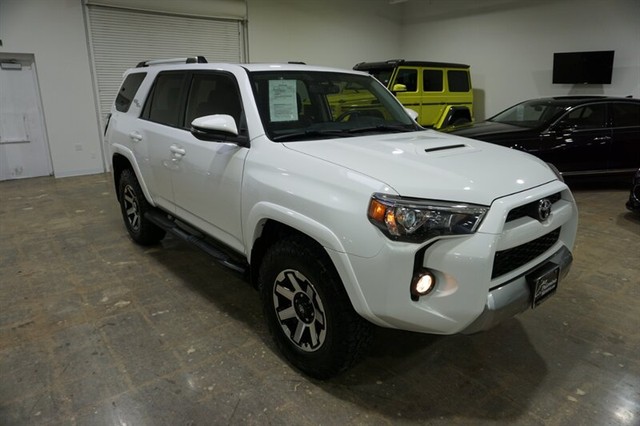 2017 Toyota 4Runner Off-Road Premium photo 14