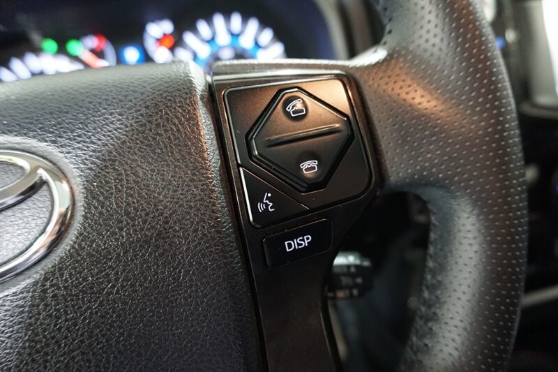 Toyota 4Runner TRD Pro Vehicle Full-screen Gallery Image 43