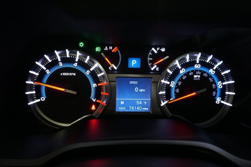 Toyota 4Runner TRD Pro Vehicle Full-screen Gallery Image 44