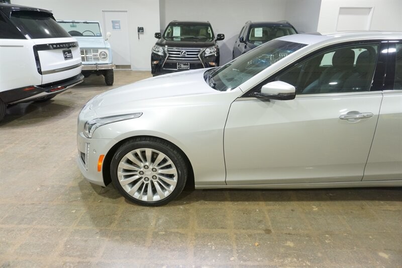 Cadillac CTS 3.6L Premium Luxury Vehicle Full-screen Gallery Image 03