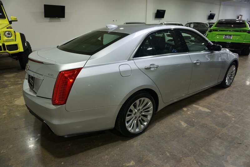 Cadillac CTS 3.6L Premium Luxury Vehicle Full-screen Gallery Image 10