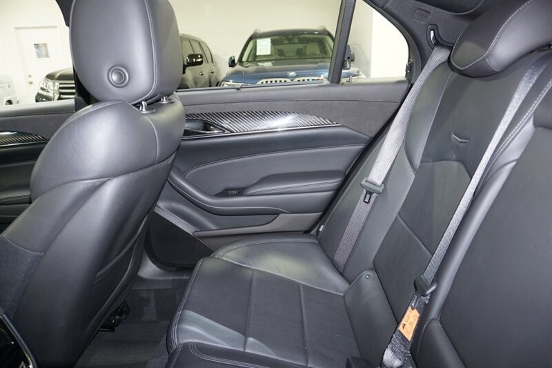 Cadillac CTS 3.6L Premium Luxury Vehicle Full-screen Gallery Image 25