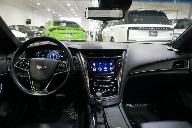 Cadillac CTS 3.6L Premium Luxury Vehicle Full-screen Gallery Image 41