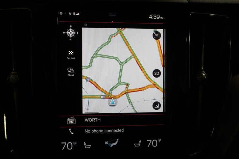 Volvo XC60 T6 R-Design Vehicle Full-screen Gallery Image 45