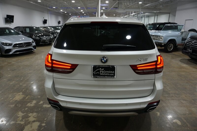 BMW X5 xDrive35d Vehicle Full-screen Gallery Image 08