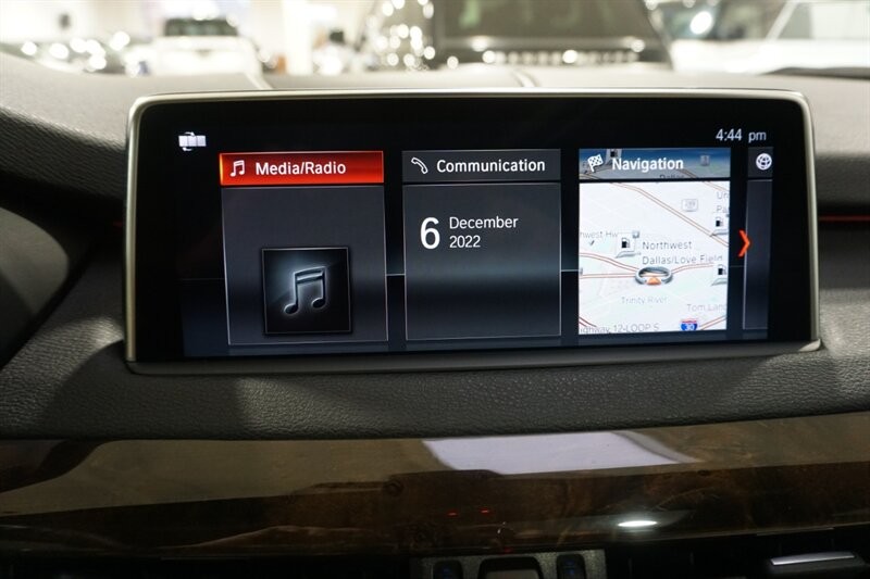 BMW X5 xDrive35d Vehicle Full-screen Gallery Image 43