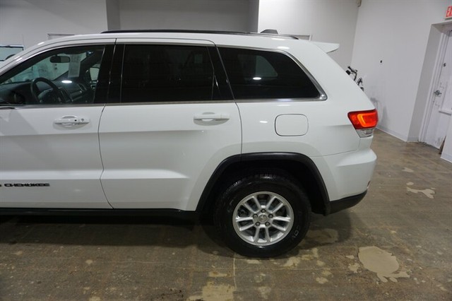 2018 Jeep Grand Cherokee Laredo photo 3