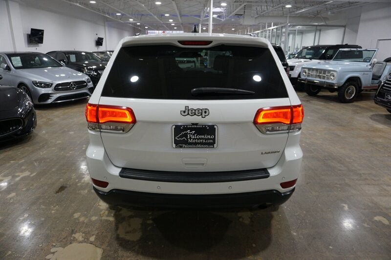 Jeep Grand Cherokee Laredo Vehicle Full-screen Gallery Image 08
