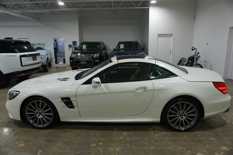 Mercedes-Benz SL 450 Vehicle Full-screen Gallery Image 05