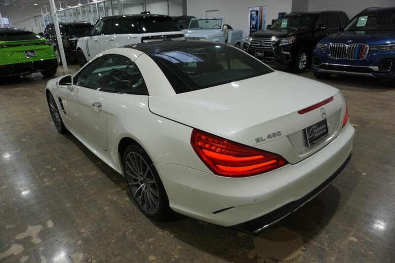 Mercedes-Benz SL 450 Vehicle Full-screen Gallery Image 07